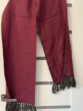 Unisex Woven Merino Mucros Weavers Wool Scarf in Deep Burgundy with Fringe